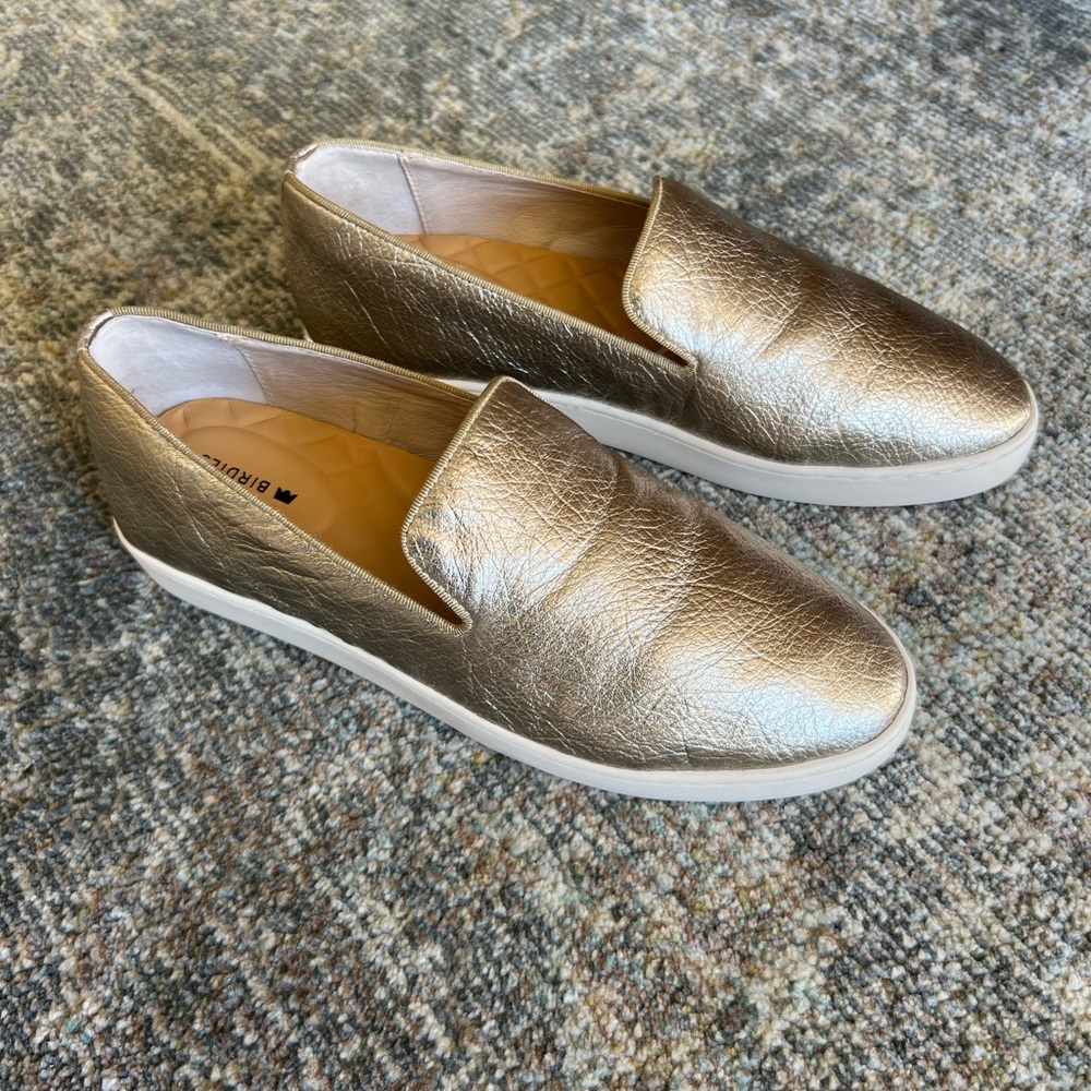 Never worn. Too big for me.